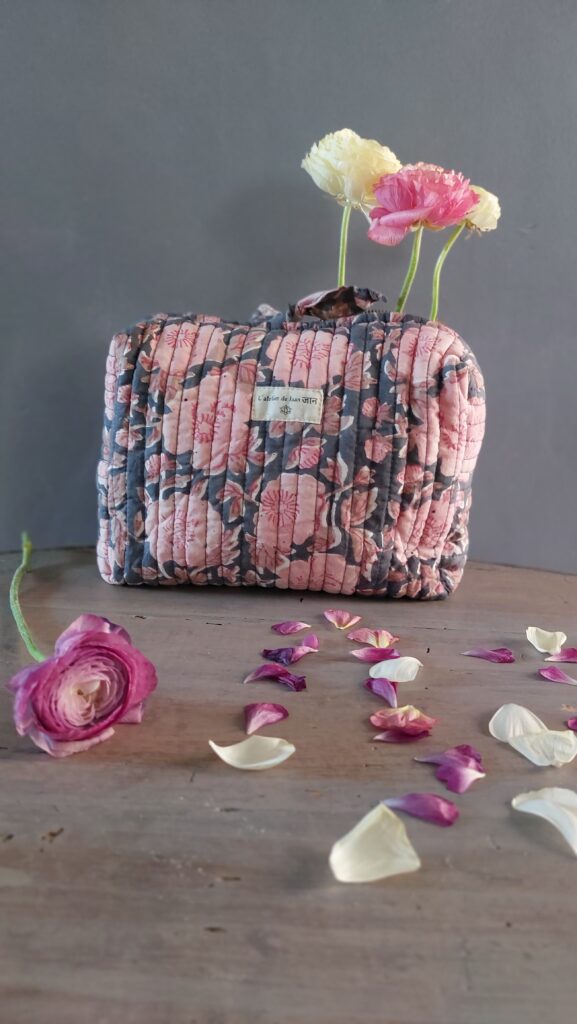 TROUSSE DE TOILETTE Encre