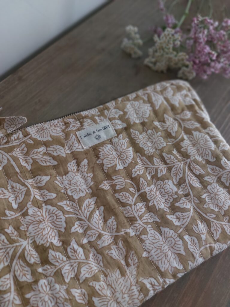 POCHETTE TABLETTE Kaki