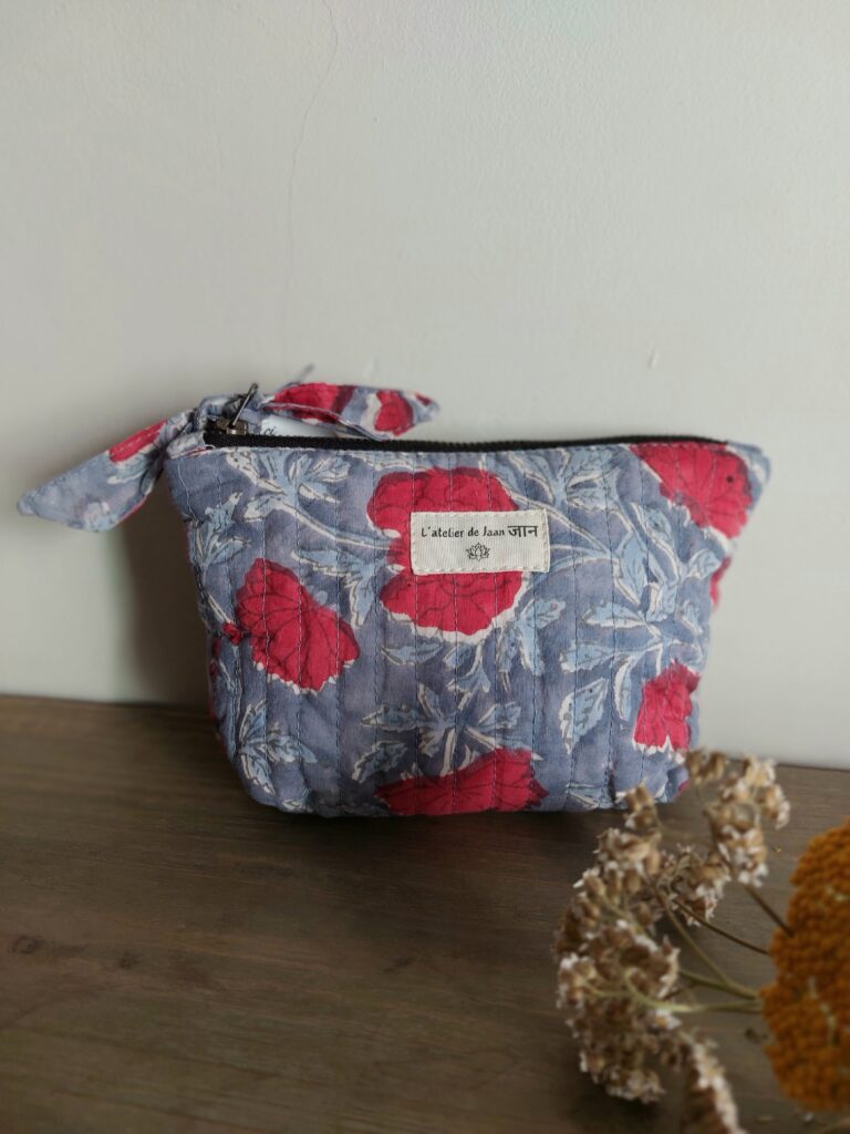 TROUSSE MAKE UP Argile
